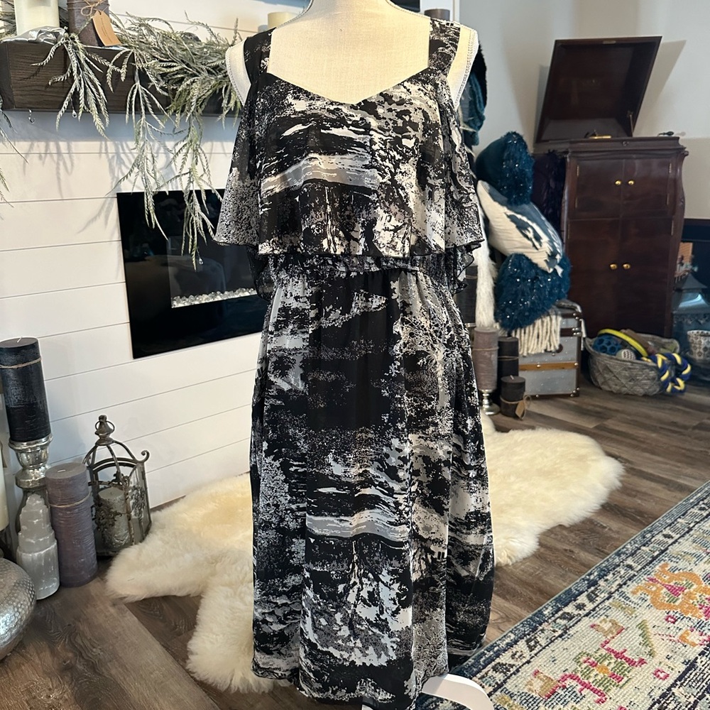 NWT Black Rainn hi-lo dress